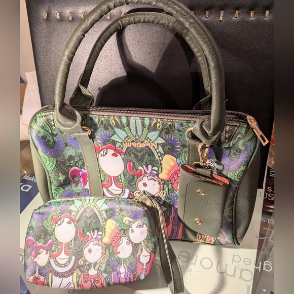 Colorful Printed Women Bag Set- Satchel, Make Up Case And Key Case NWOT - Picture 1 of 6